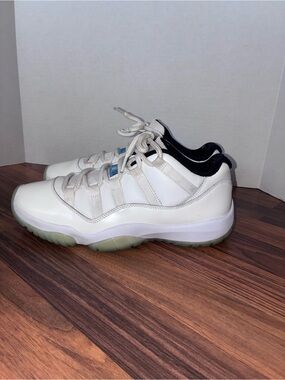 Air Jordan 11 Retro Low Legend Blue Men's Size 8.5 Pre-owned Sneakers AV2187-117